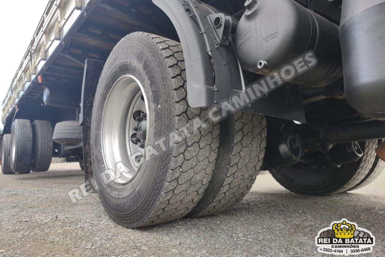 Ford Cargo4432 - 06/15 14