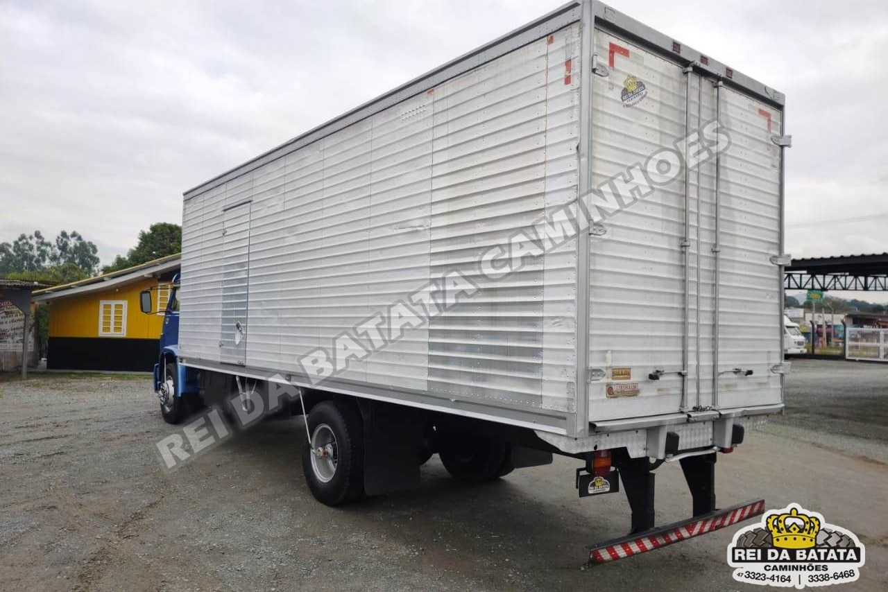 Volkswagen 13-180 - 04/04 5