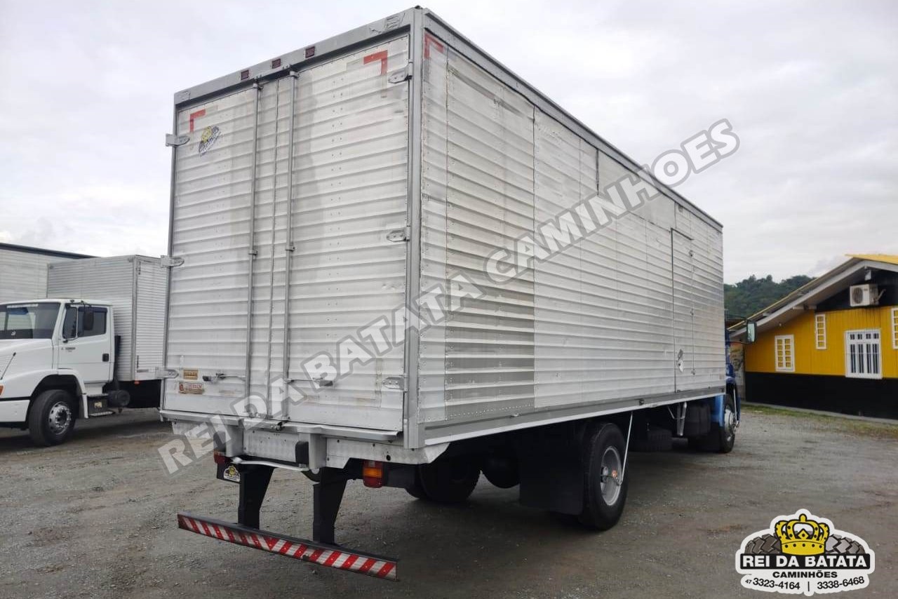 Volkswagen 13-180 - 04/04 6