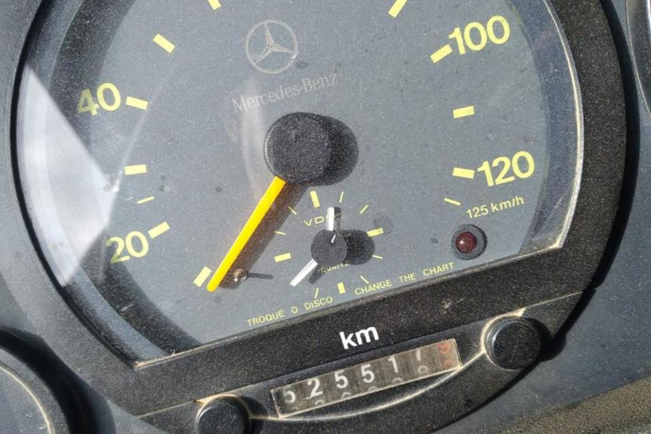 Mercedes Benz MB 1620 - 04/04 4