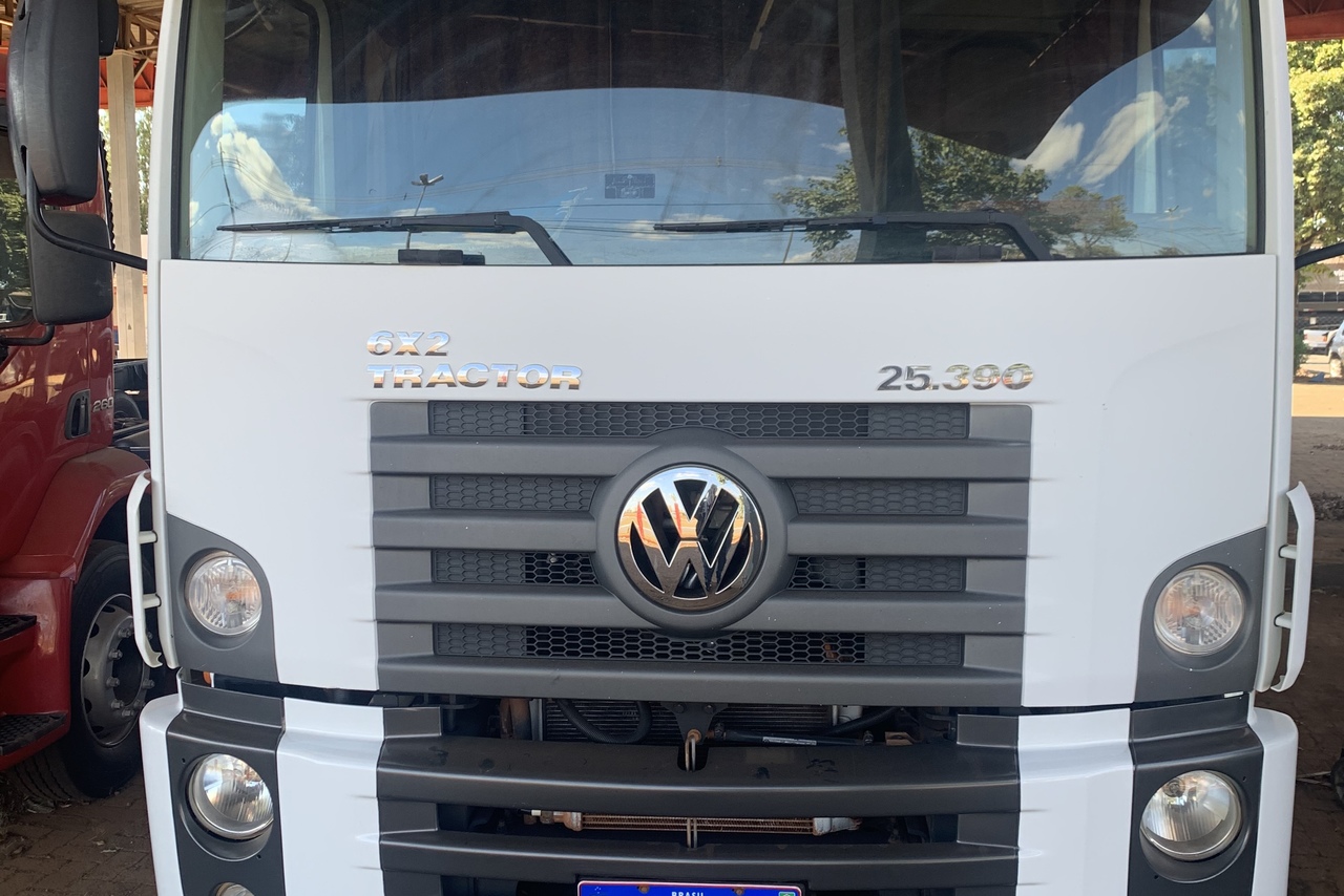 Volkswagen 25 390 - 13/14 2