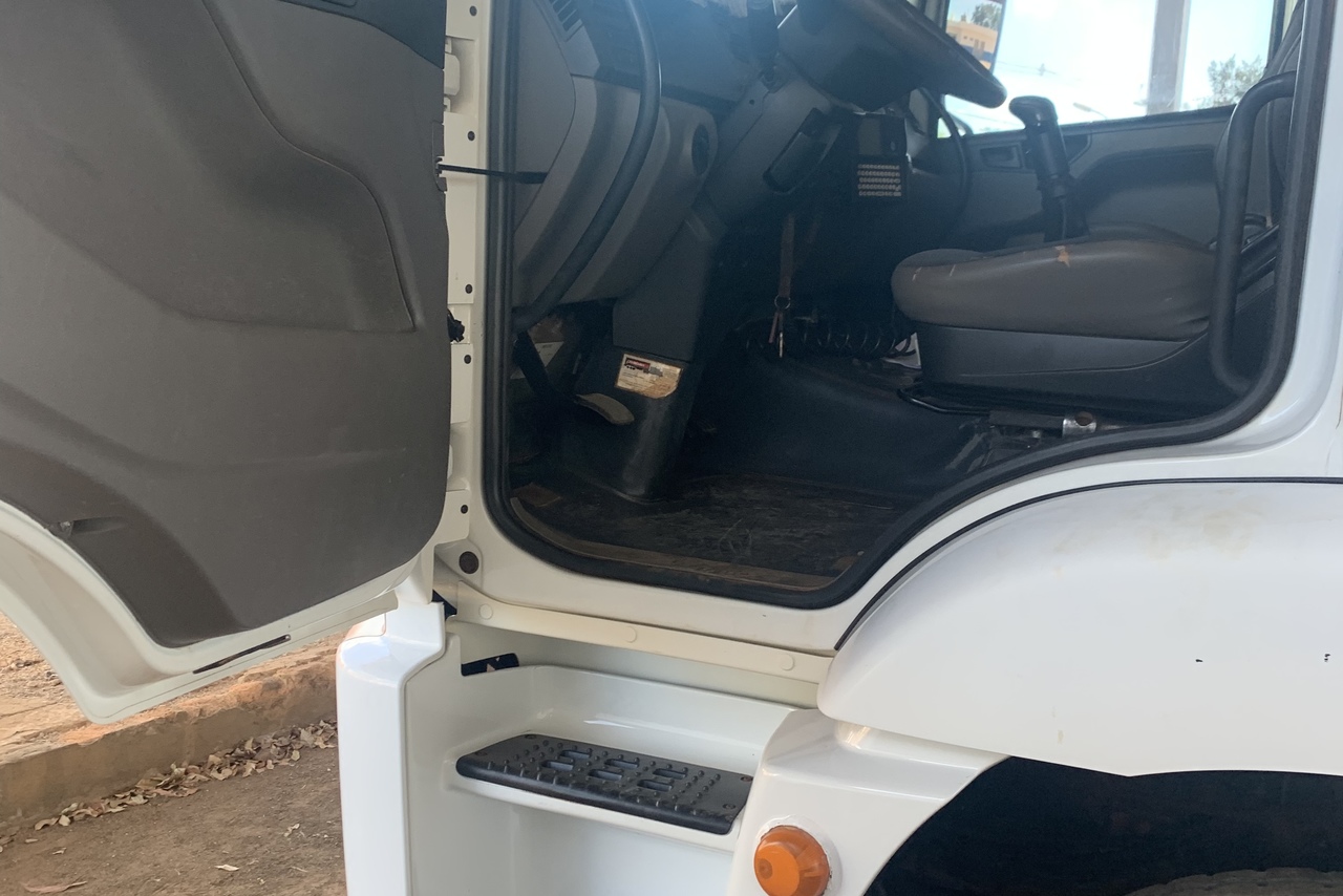 Volkswagen 25 390 - 13/14 8