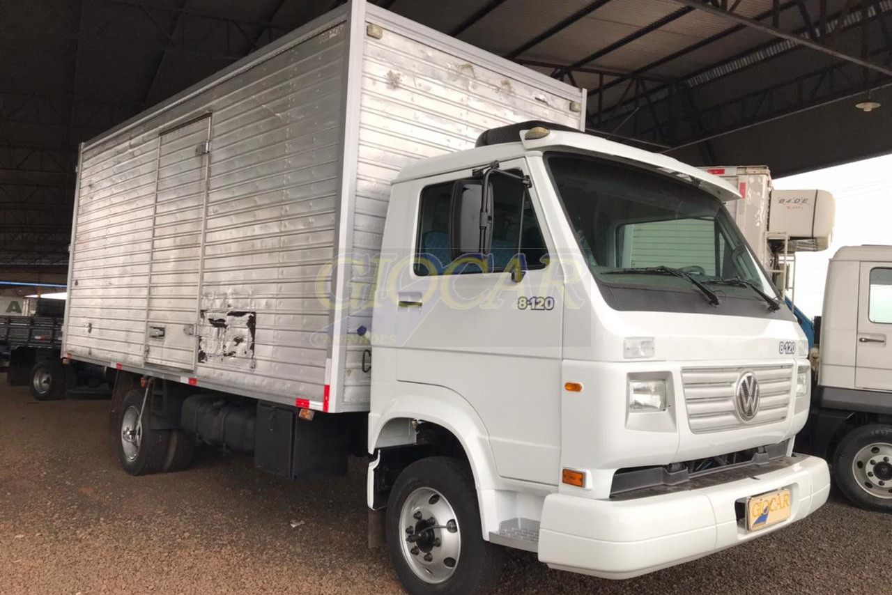 Volkswagen 8 120 - 01/01 2
