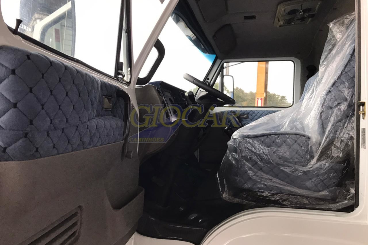 Volkswagen 8 120 - 01/01 13