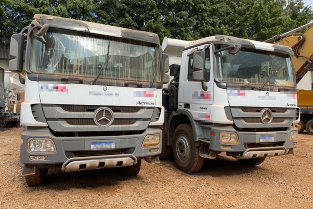 Mercedes Benz Actros 4844 - 15/15 7