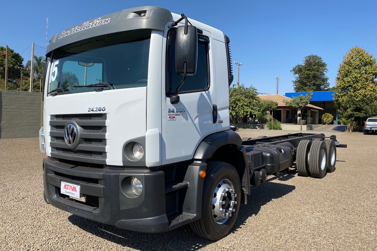 Volkswagen 24-280 E Constellation 6x2 - 14/15 2