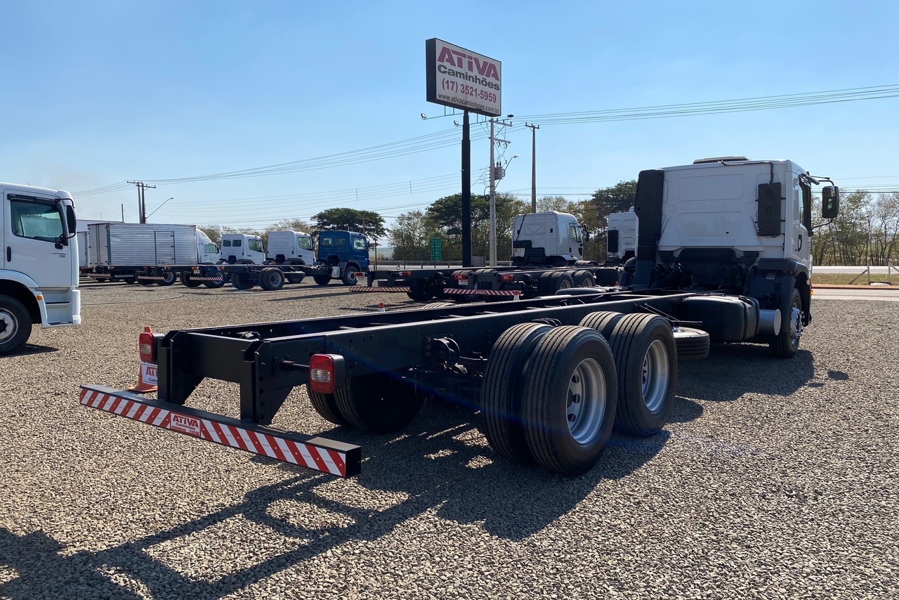 Volkswagen 24-280 E Constellation 6x2 - 14/15 3