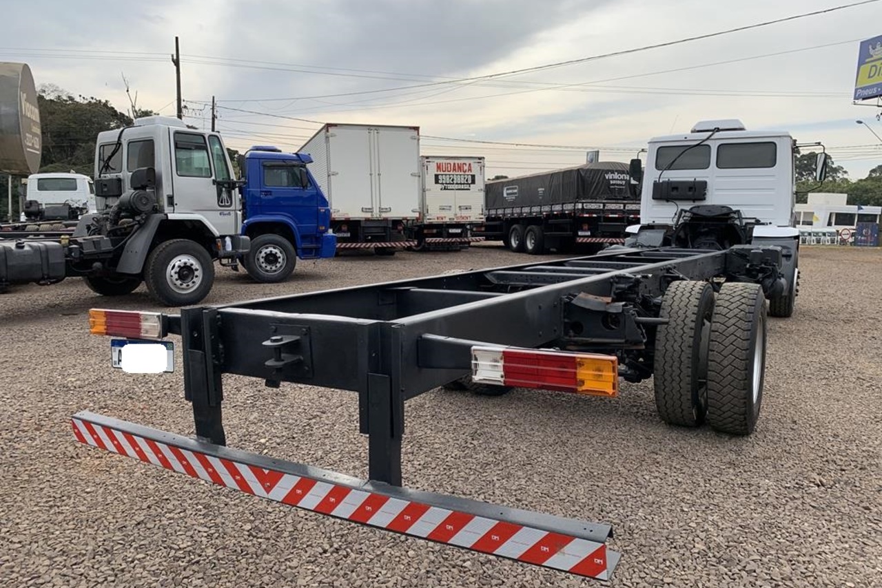 Mercedes Benz MB 1718 - 09/09 5