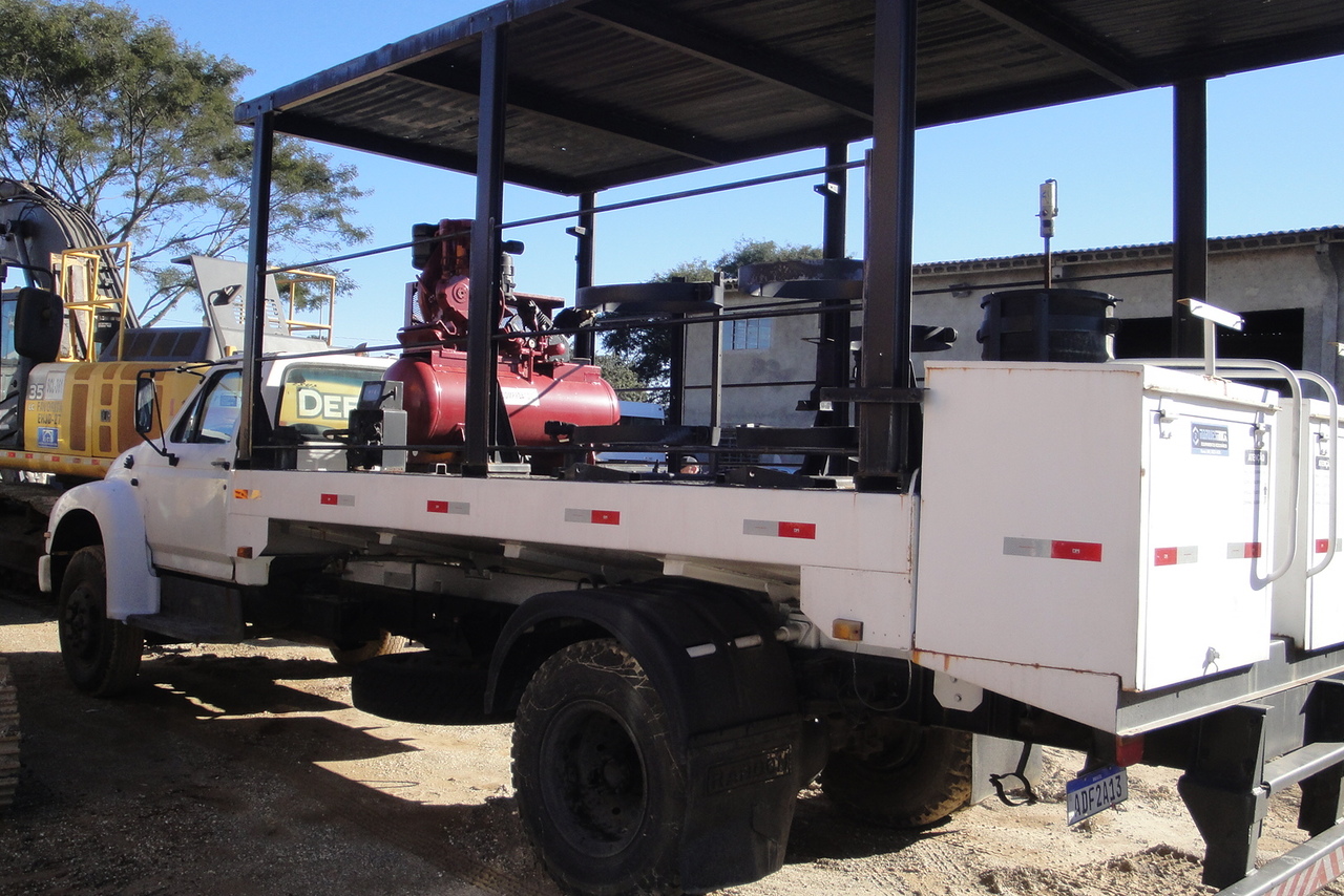 Ford F12000 - 93/93 2