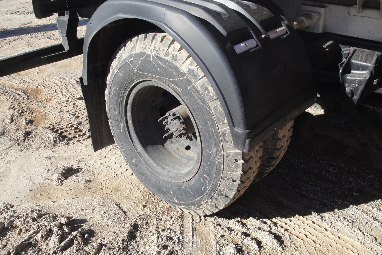 Ford F12000 - 93/93 5