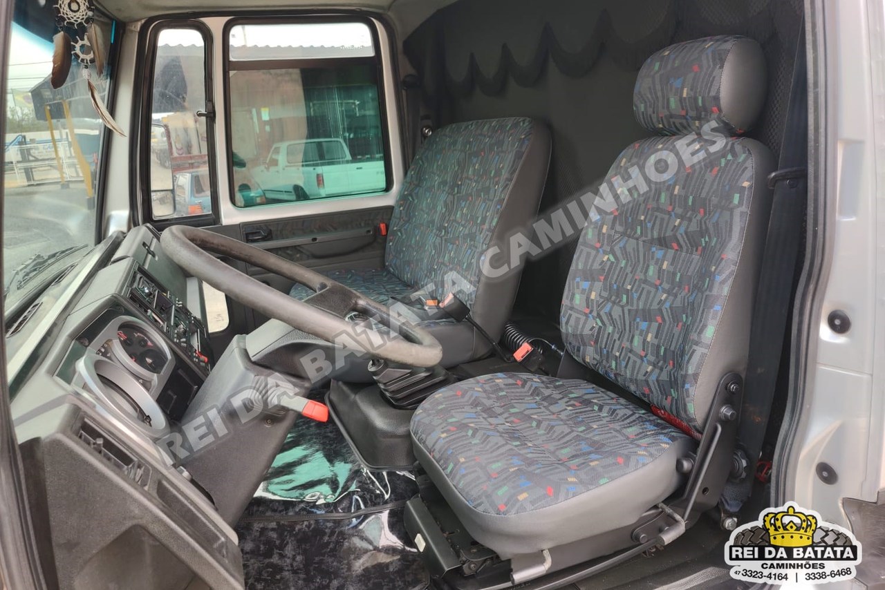 Ford Cargo815 - 12/12 9