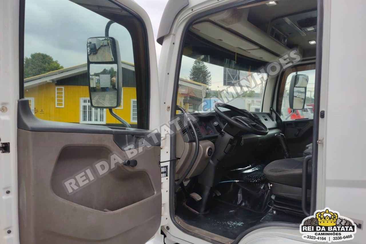 Volkswagen 24-280 E Constellation 6x2 - 13/13 7