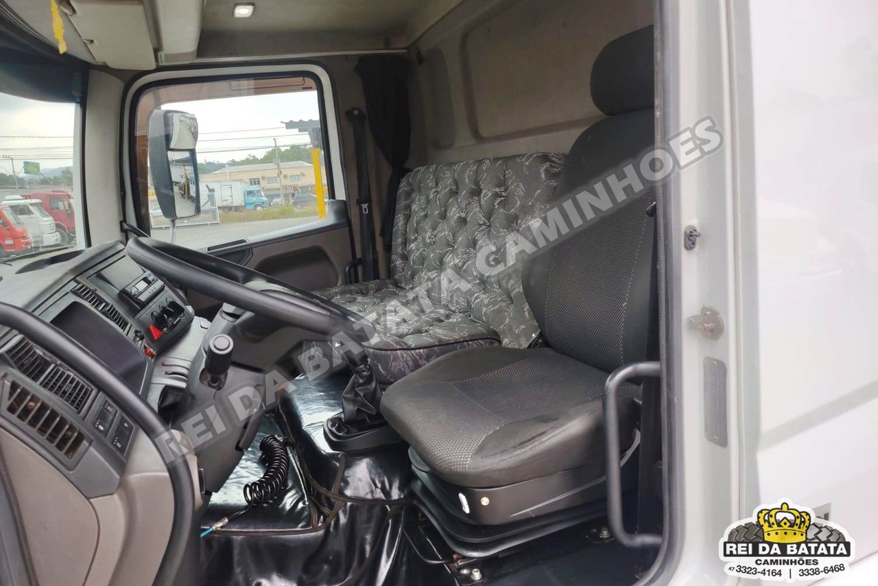 Volkswagen 24-280 E Constellation 6x2 - 13/13 8