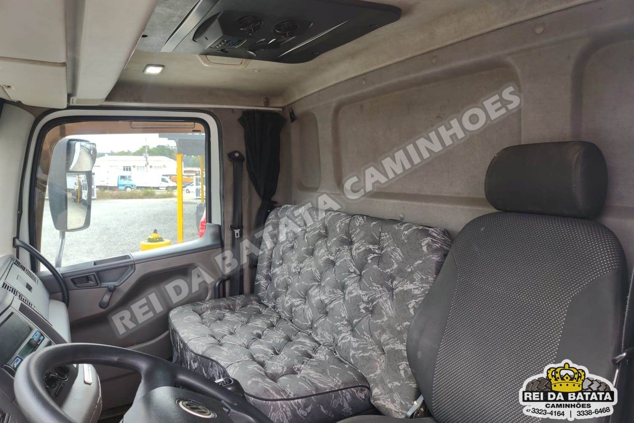 Volkswagen 24-280 E Constellation 6x2 - 13/13 10