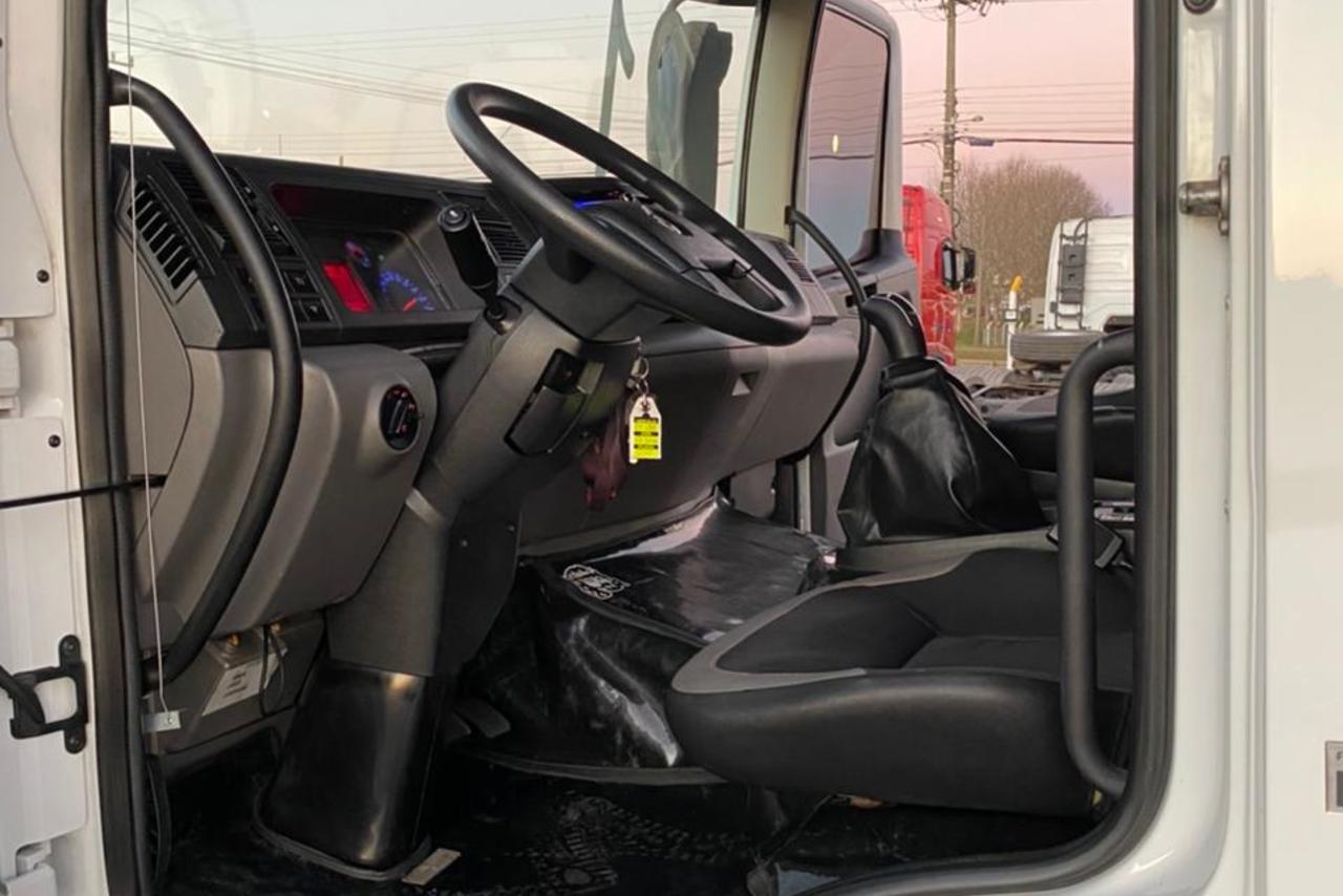 Volkswagen 24-280 E Constellation 6x2 - 21/21 17