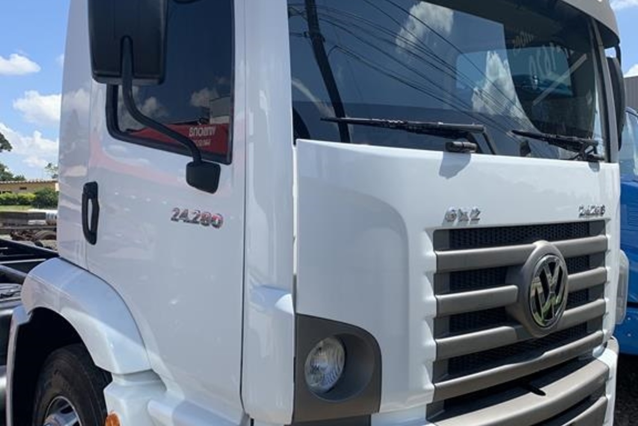Volkswagen 24-280 E Constellation 6x2 - 13/13 8