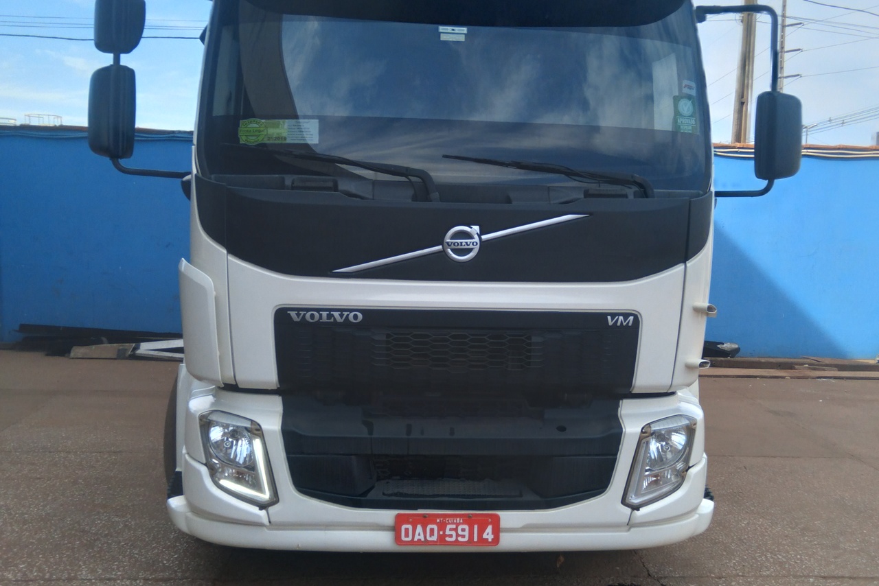 Volvo VM 330 - 14/14 2