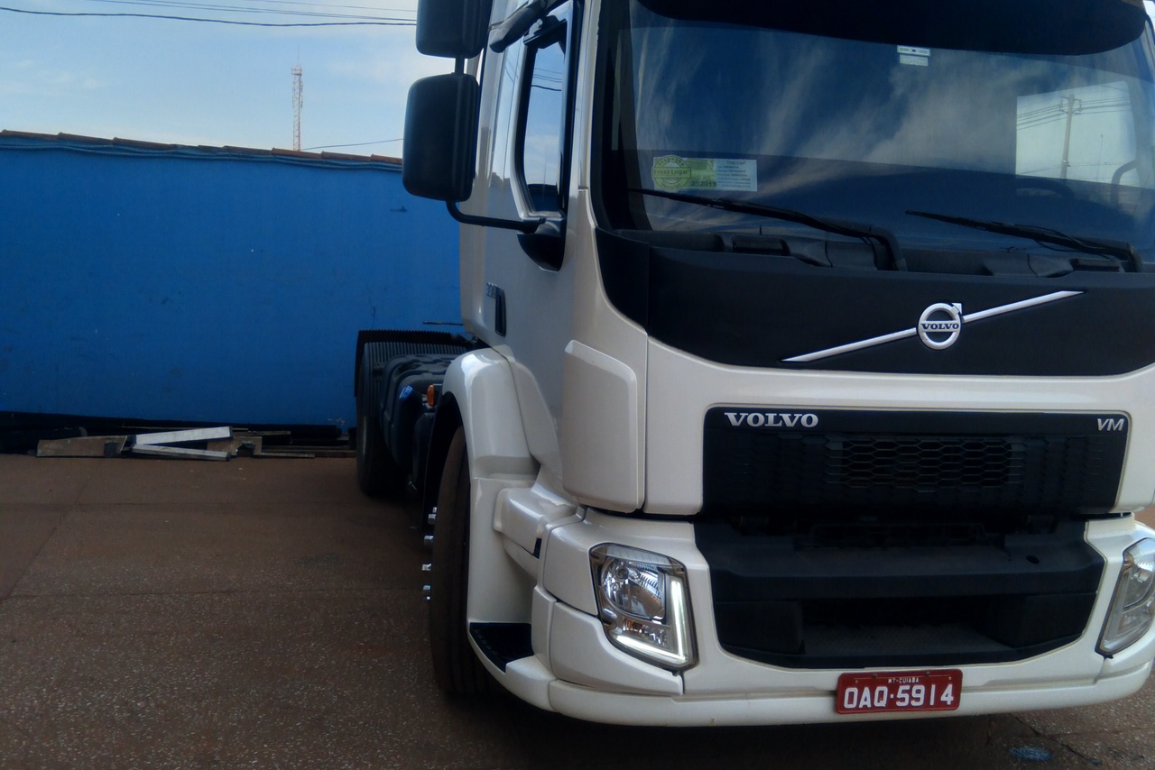 Volvo VM 330 - 14/14 8