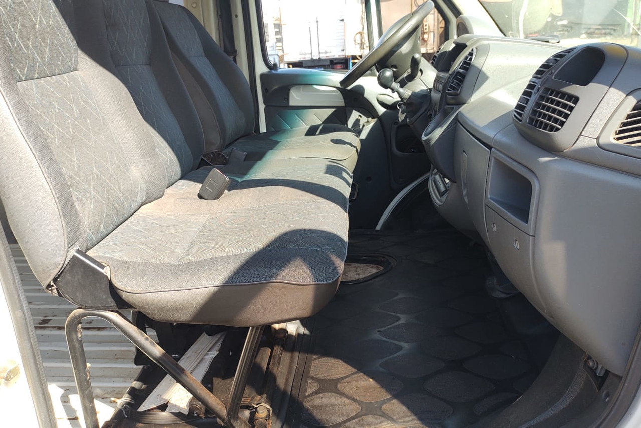 Fiat Ducato Minibus - 05/06 9
