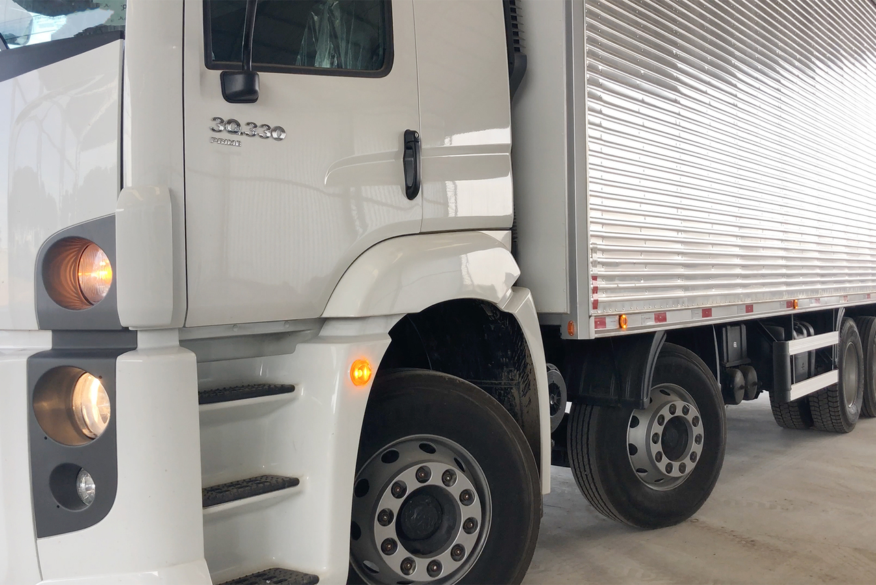 Volkswagen 30-330 Constellation 8x2 - 22/22 3