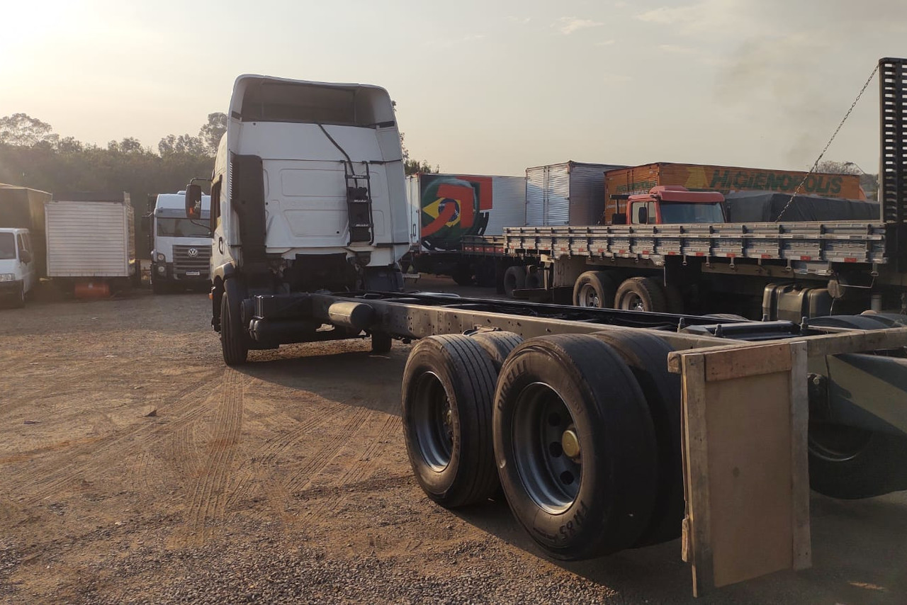 Volkswagen 24-280 E Constellation 6x2 - 13/13 4