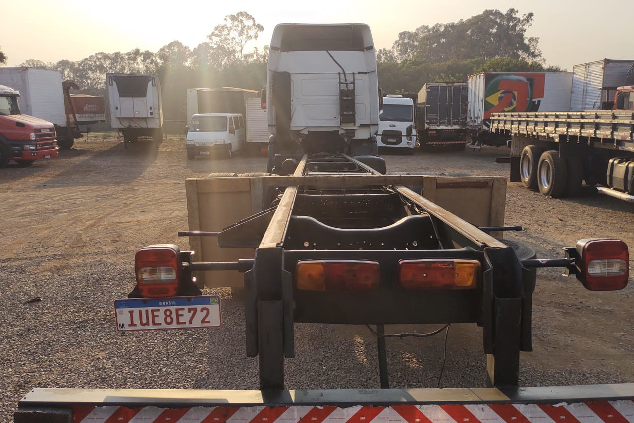 Volkswagen 24-280 E Constellation 6x2 - 13/13 5