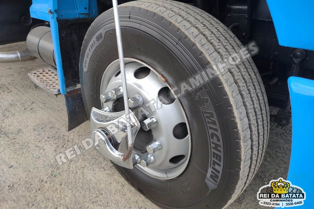 Mercedes Benz MB 1620 - 98/98 17