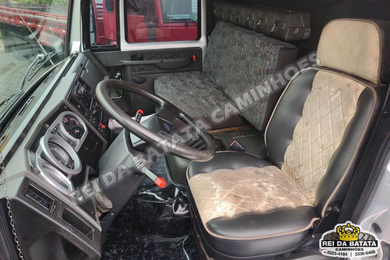 Ford Cargo2428 - 07/08 10