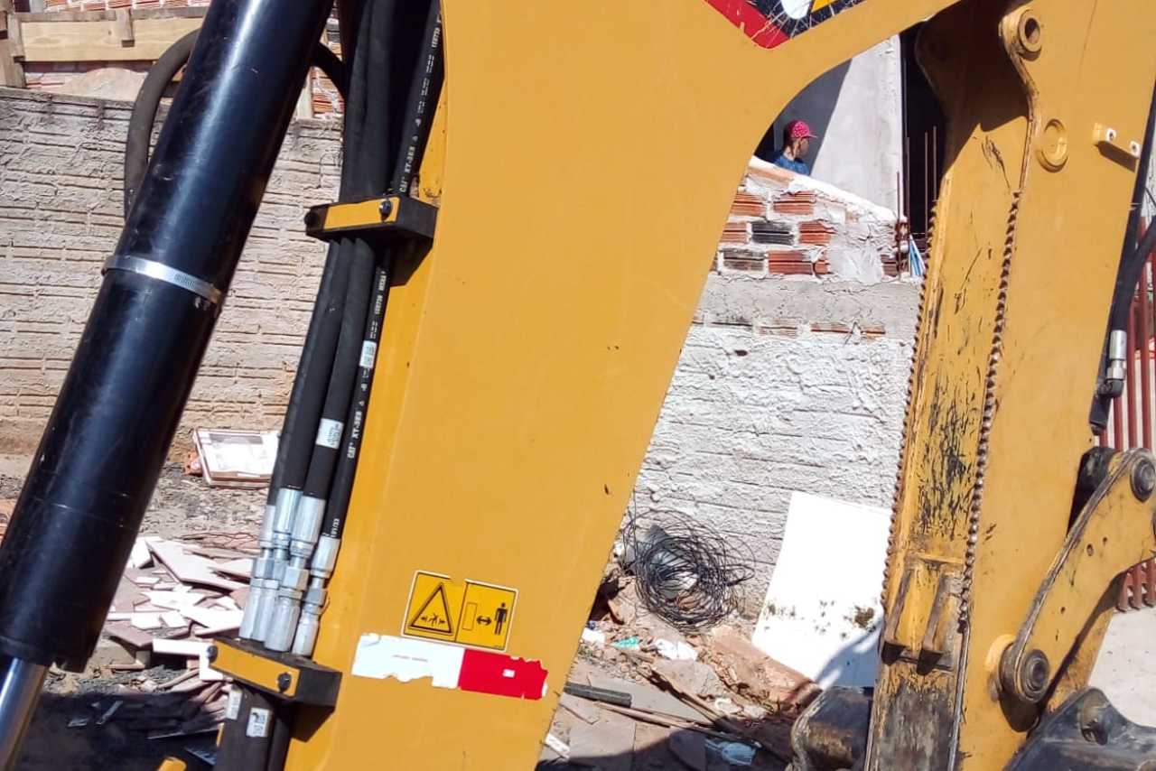 Caterpillar 416F2 - 18/18 4
