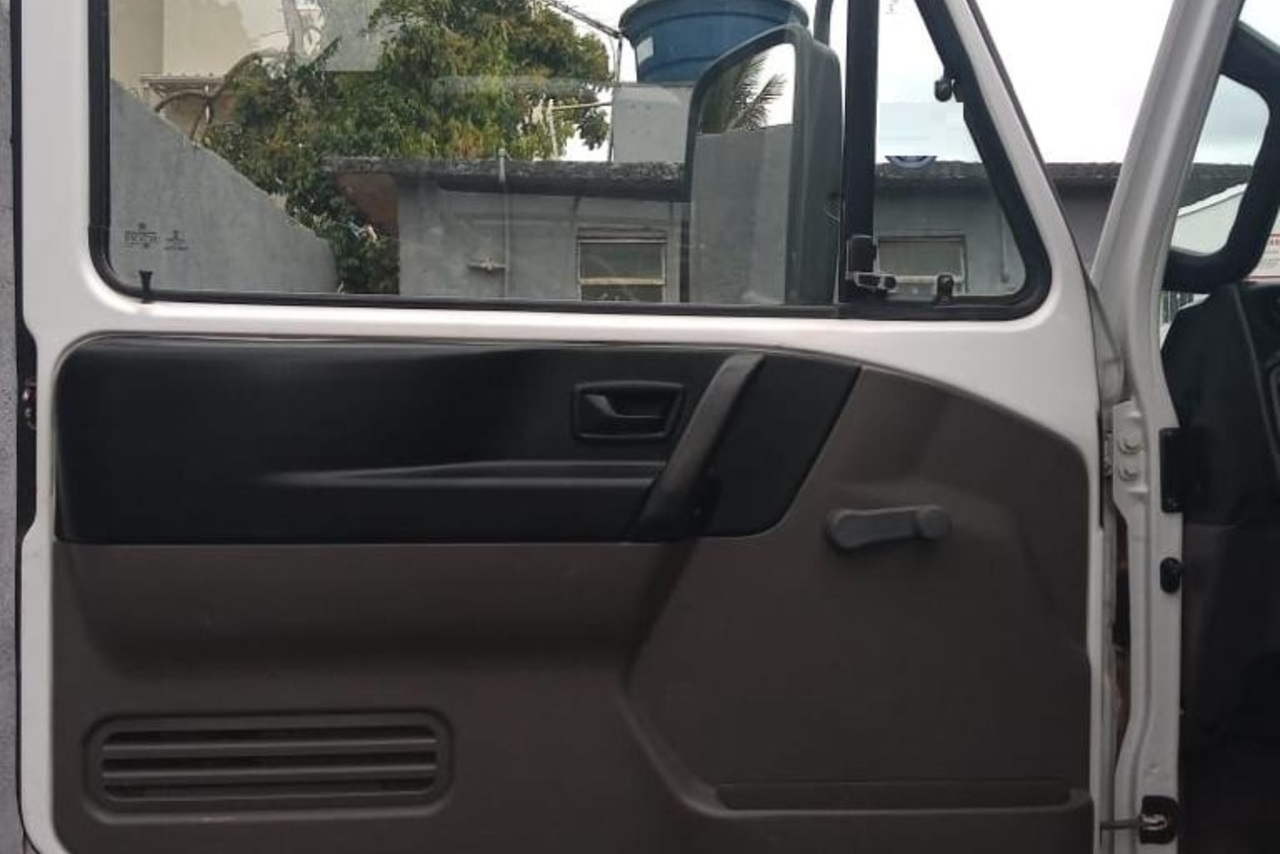 Volkswagen 8 160 - 16/16 6