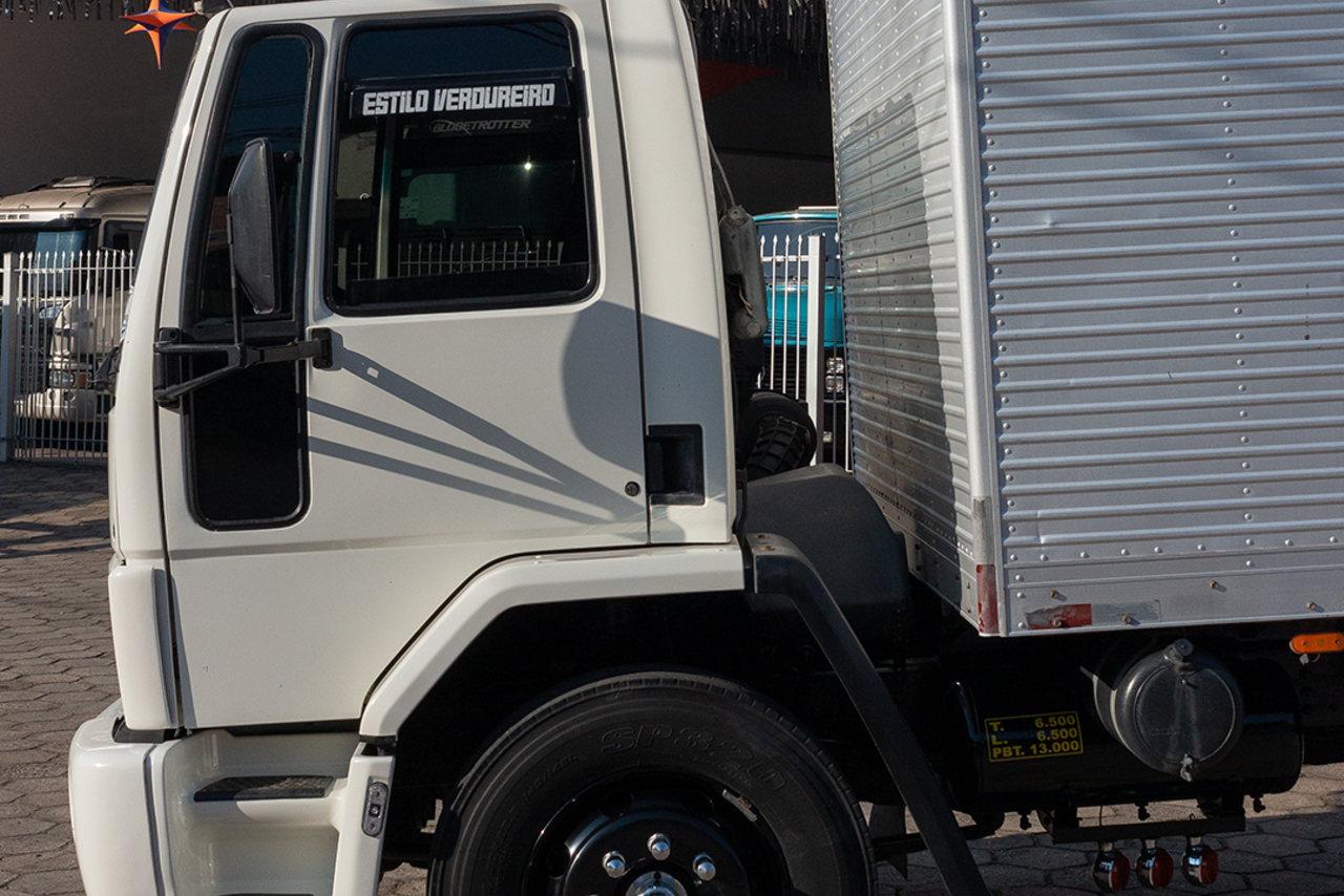 Ford Cargo1317 - 09/09 3