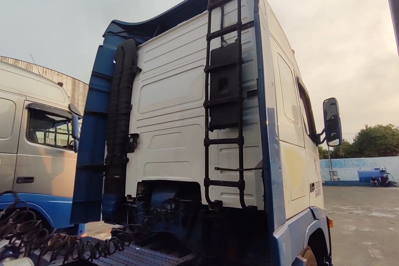 Volvo FH12 380 - 05/05 4