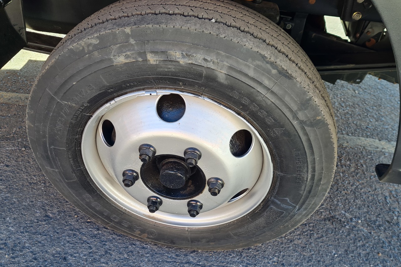 Volkswagen 8 150 - 08/09 6
