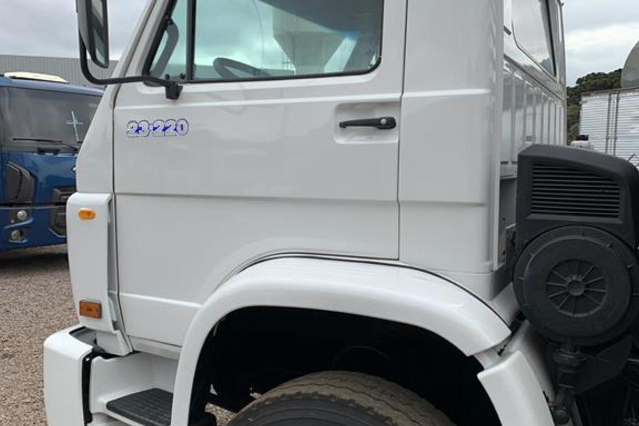 Volkswagen 23 220 - 04/05 2