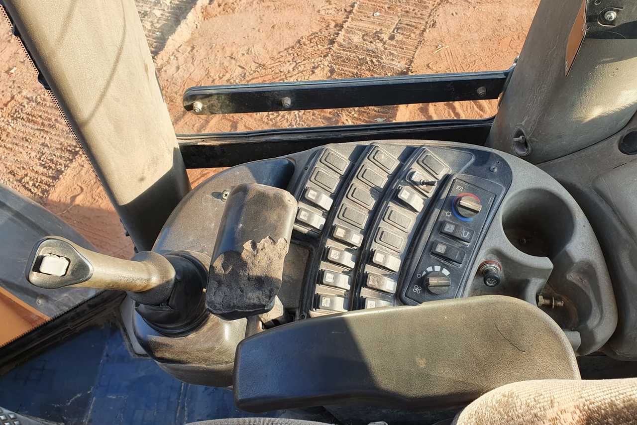 Case 821E - 16/16 8