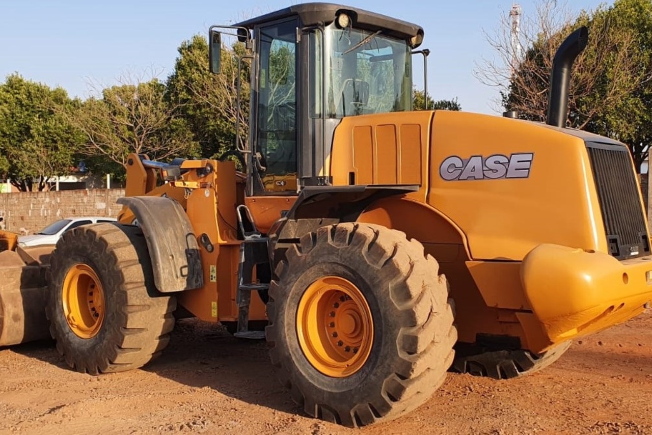 Case 821E - 16/16 9