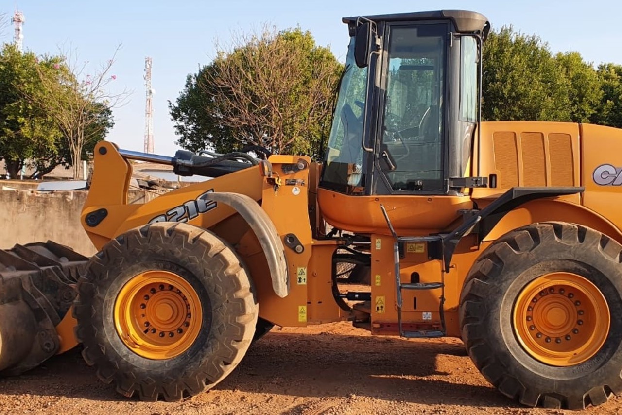 Case 821E - 16/16 11