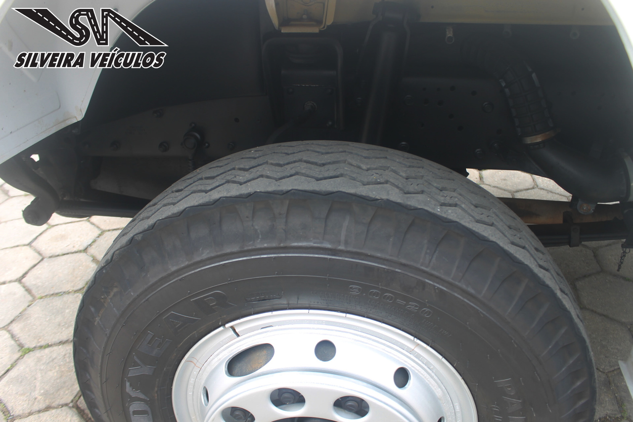 Mercedes Benz MB 1218 - 01/01 9