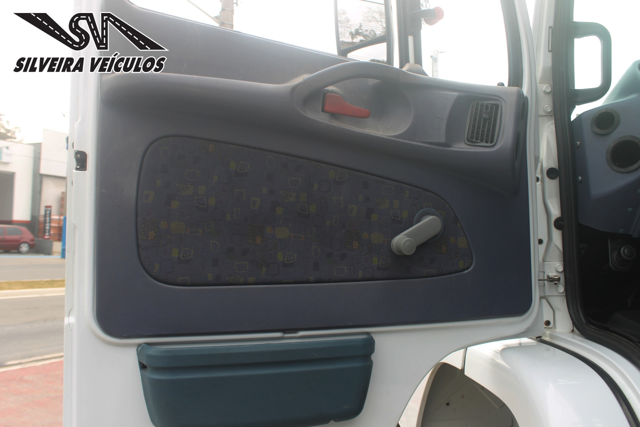 Mercedes Benz MB 1218 - 01/01 13