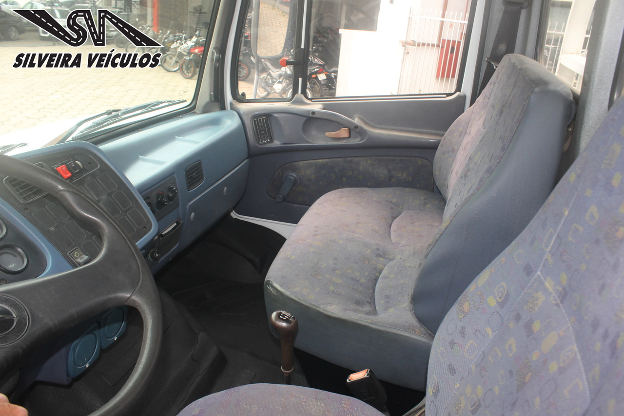 Mercedes Benz MB 1218 - 01/01 14