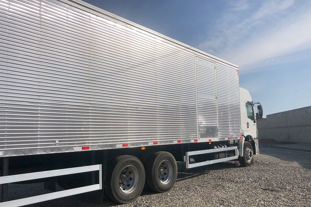 Volkswagen 24-280 E Constellation 6x2 -  6