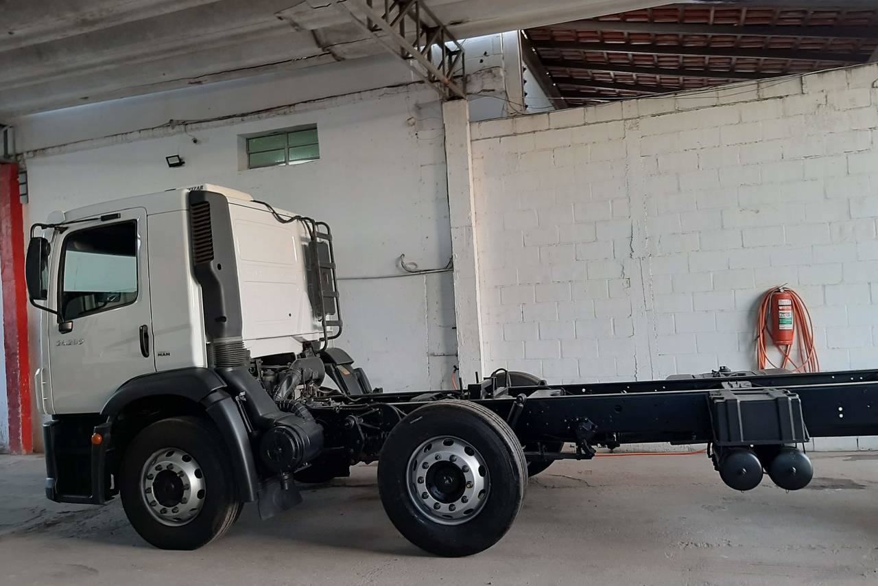 Volkswagen 24-280 E Constellation 6x2 - 12/12 4