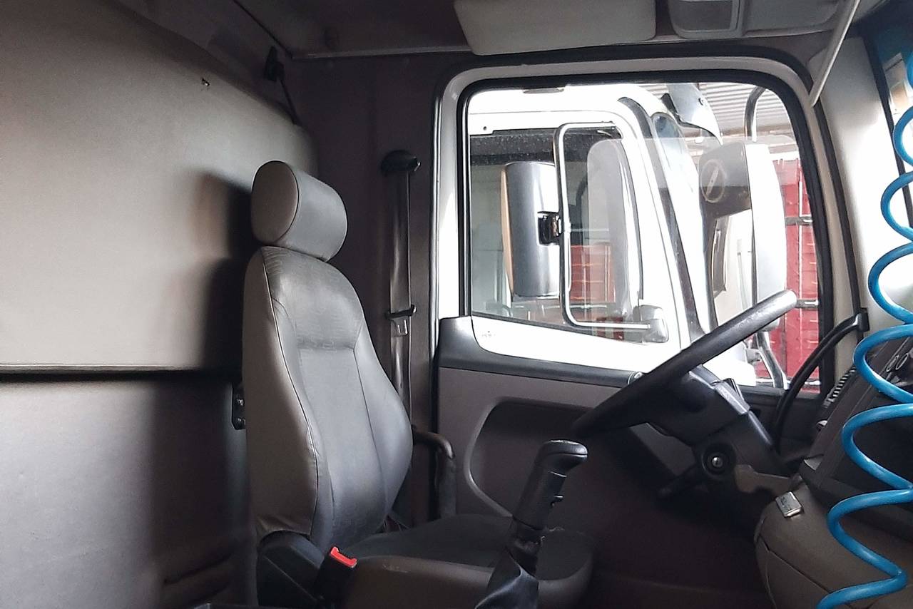 Volkswagen 24-280 E Constellation 6x2 - 12/12 15
