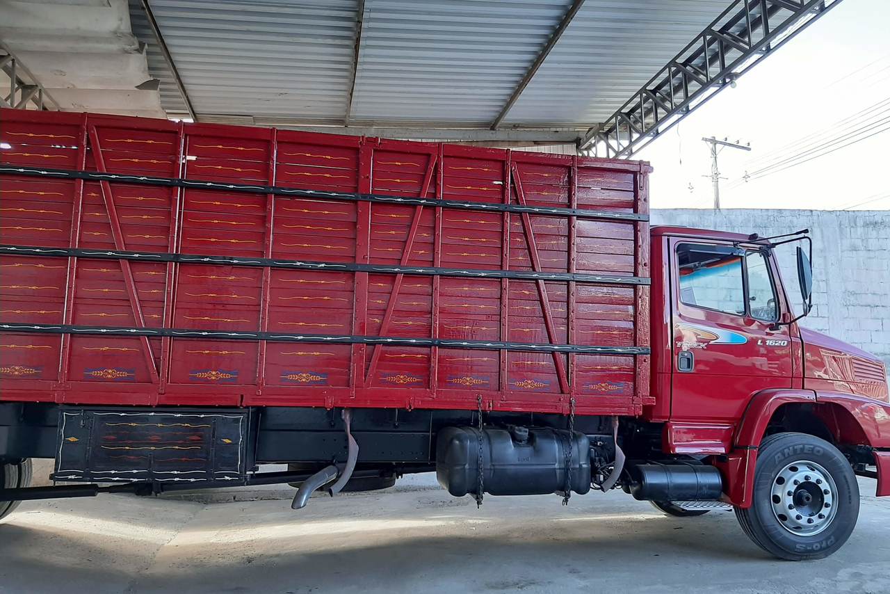 Mercedes Benz MB 1620 - 04/04 8