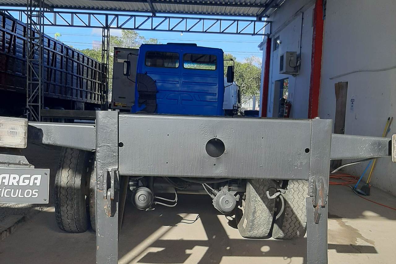 Mercedes Benz MB 1620 - 05/06 7