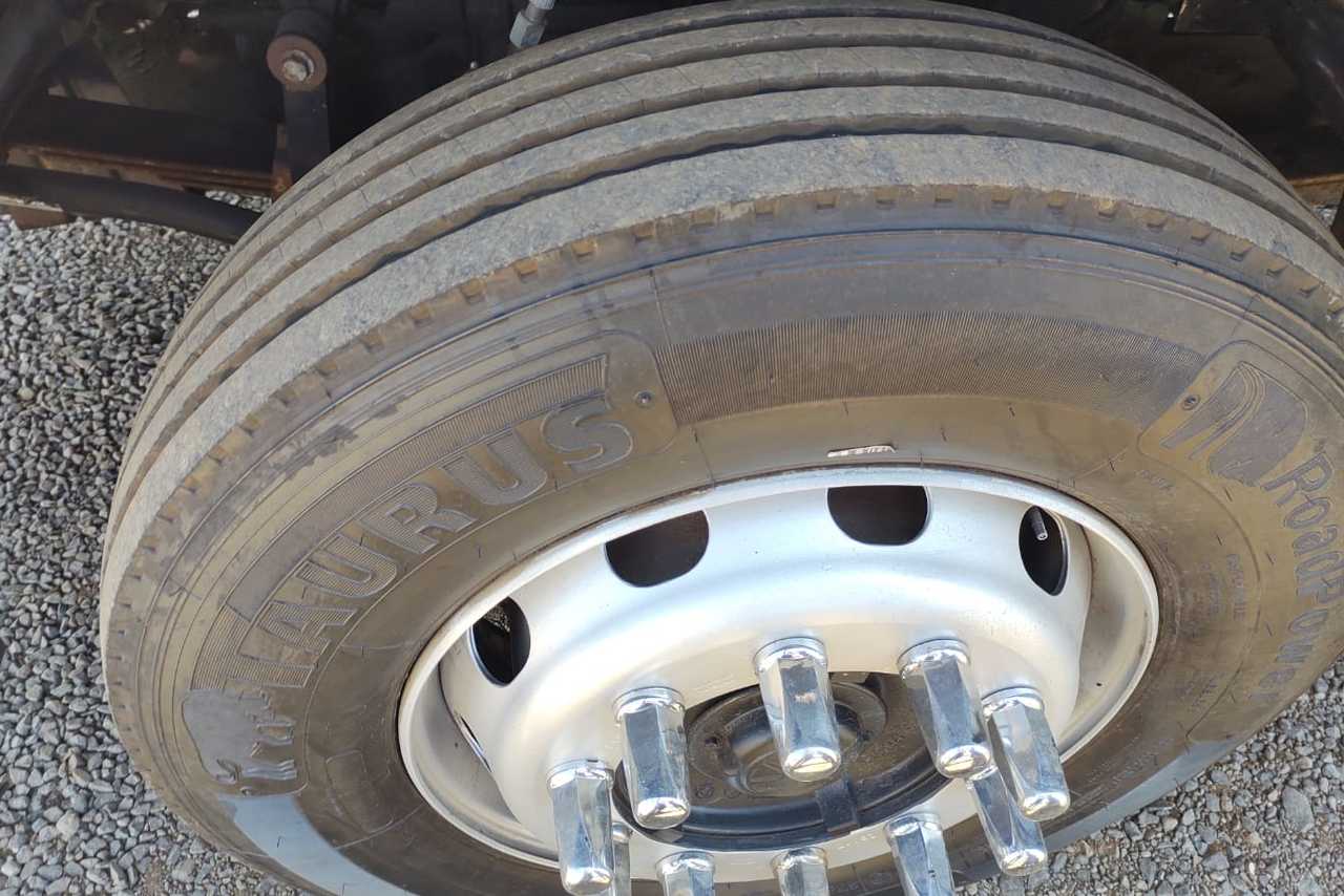 Volkswagen 24-280 E Constellation 6x2 - 12/12 13