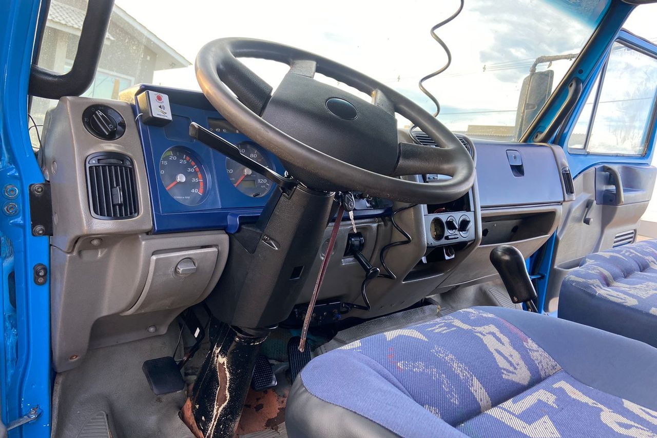 Volkswagen 8 150 - 05/05 8