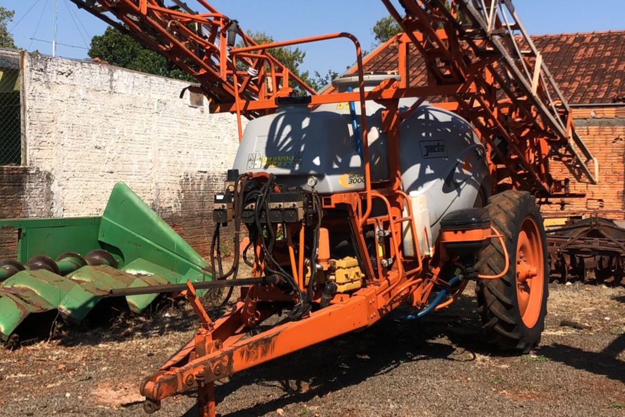 Jacto Advance 3000 AM24 - 09/09 11