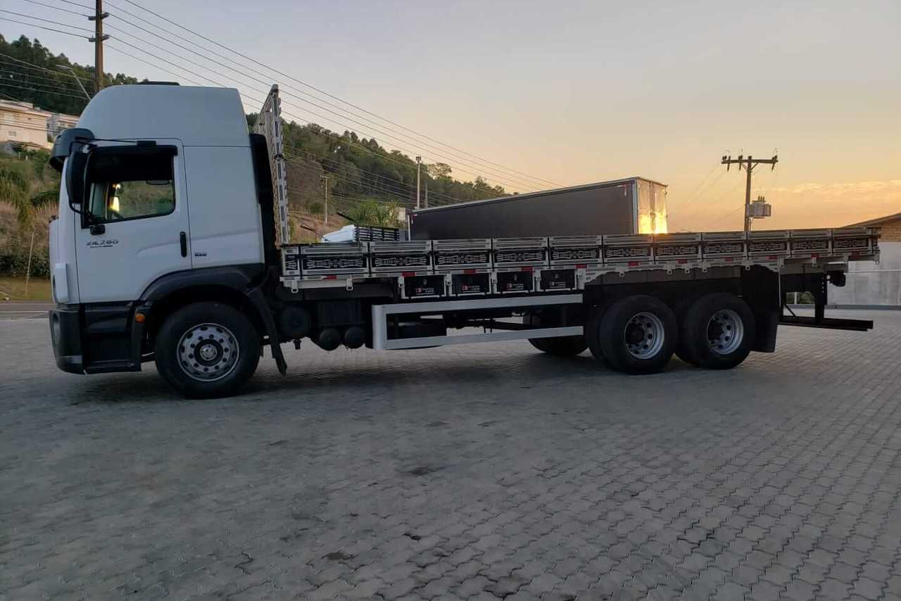 Volkswagen 24-280 E Constellation 6x2 - 12/12 4