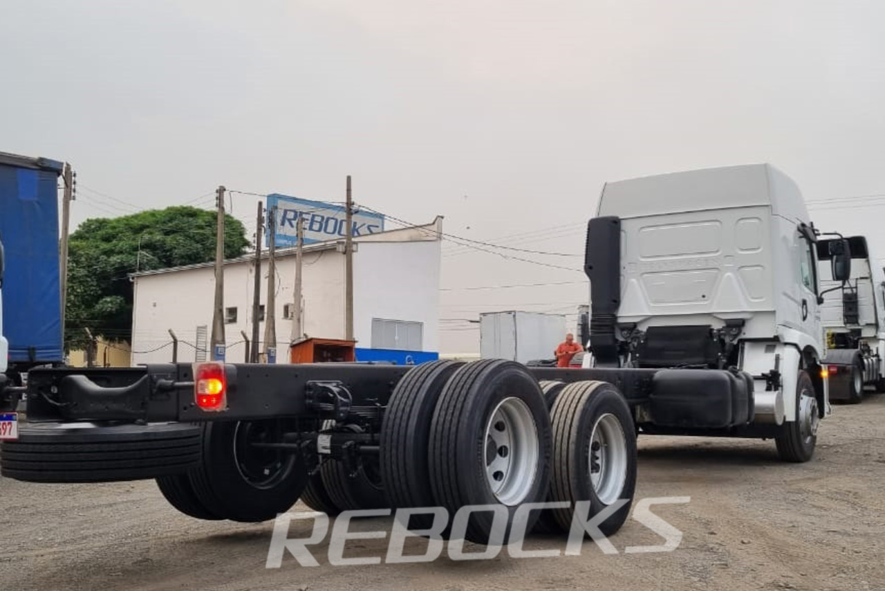 Volkswagen 24-280 E Constellation 6x2 - 21/22 12